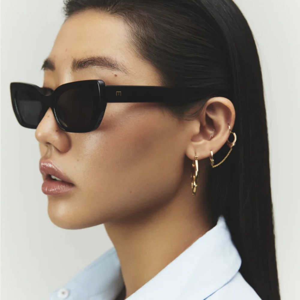 Elisa Johnson - Cookie Sunglasses in gloss black
